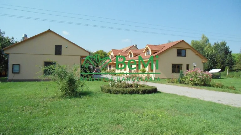 NR - Veľký Báb, polyfunkčný objekt mimo obce - tichá lokali