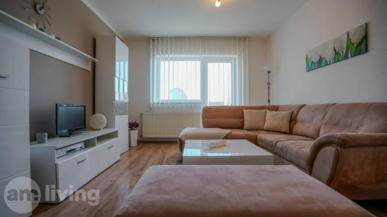 TOP - 3 izbový byt s dvomi balkónmi a záhradou - Horné Srnie