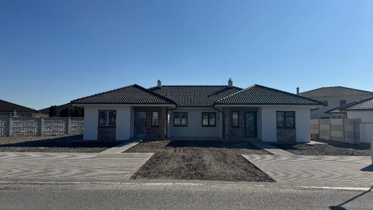 33Reality |Na predaj 3.izbový rodinný dvojdom v lukratívnej