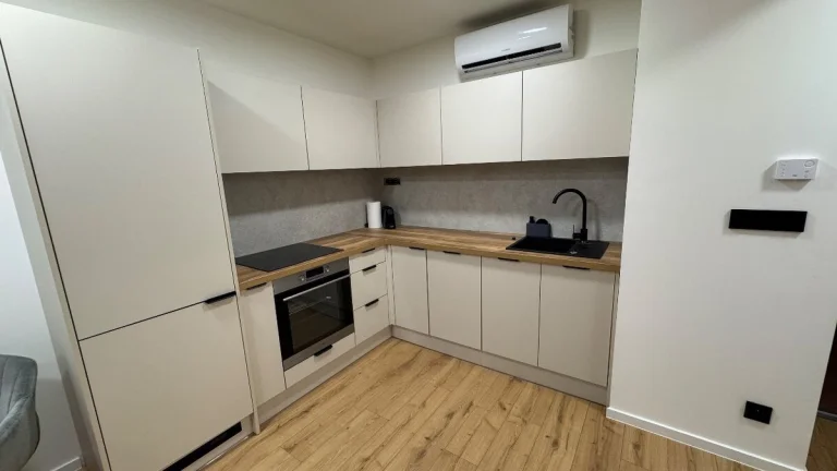 Prenajom 2 izboveho bytu | 2-Room Apartment for Rent