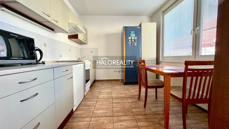 HALO reality - Predaj, trojizbový byt Nové Zámky, kompletná