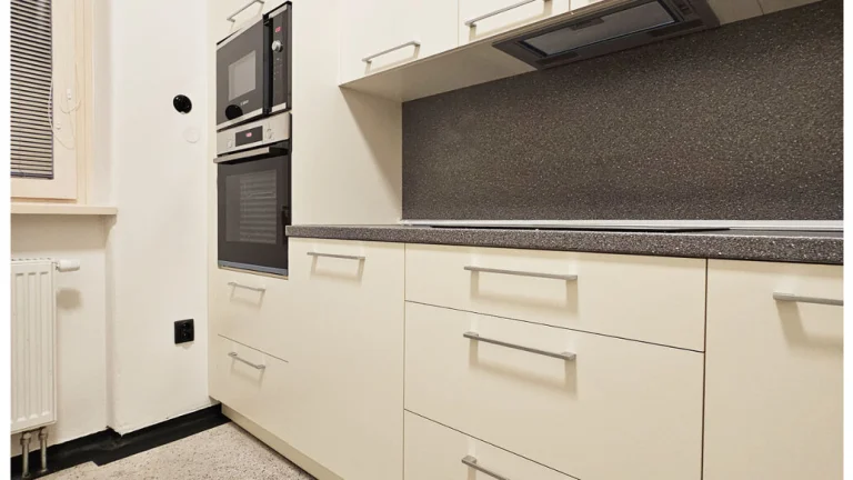 PRIAME CENTRUM BB / VLASTNÝ DVOR / 3i byt BB / 90 m2