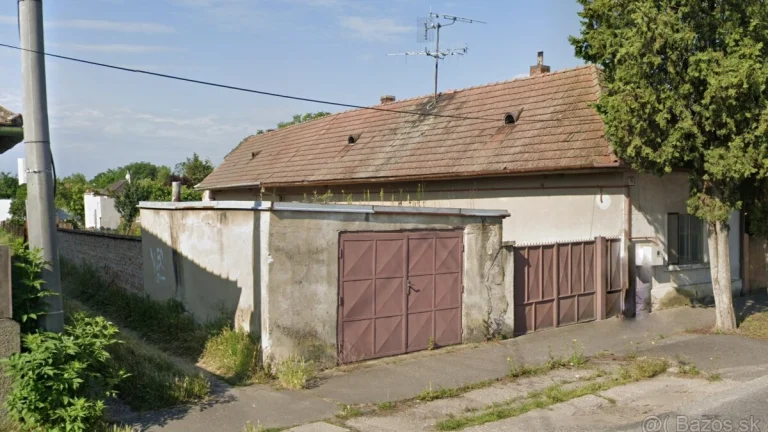 Predám starší RD s investičným pozemkom