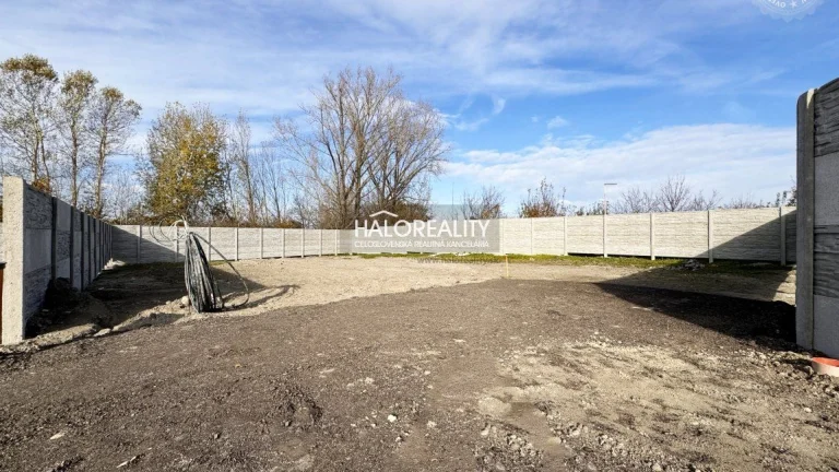 HALO reality - Predaj, pozemok pre rodinný dom 545 m2 Veľk