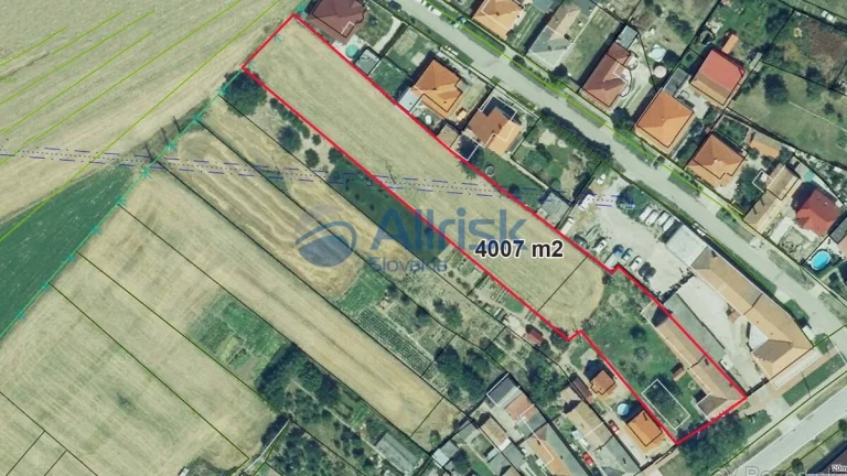 Ponúkame na predaj veľký pozemok v obci Diakovce