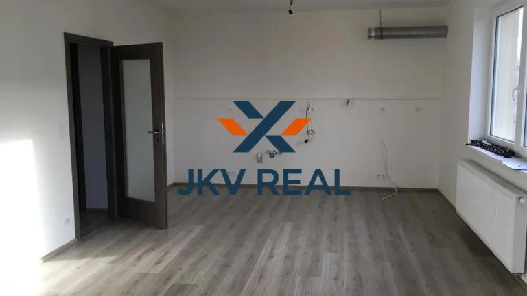 Ponúkame na predaj 3izbový byt v SKVELEJ LOKALITE