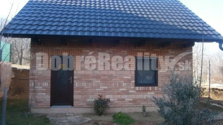 Chatkový komplex šiestich chát na predaj v obci Podhájska