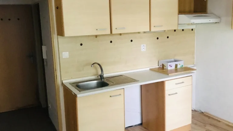 Predaj 1/5 byt Zvolen, s balkónom, blízkosti Centra Zvolena
