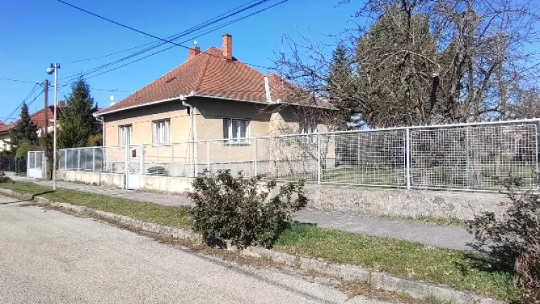 Na predaj rodinný dom v obci Zlaté Moravce v tichej lokalite
