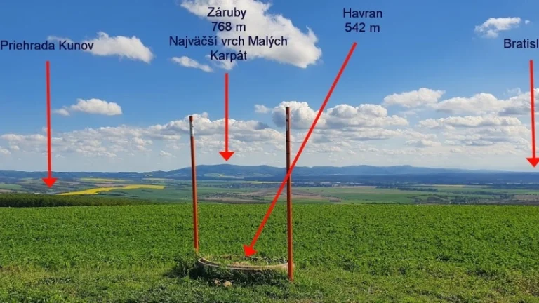 Pozemok na predaj - 2111m2