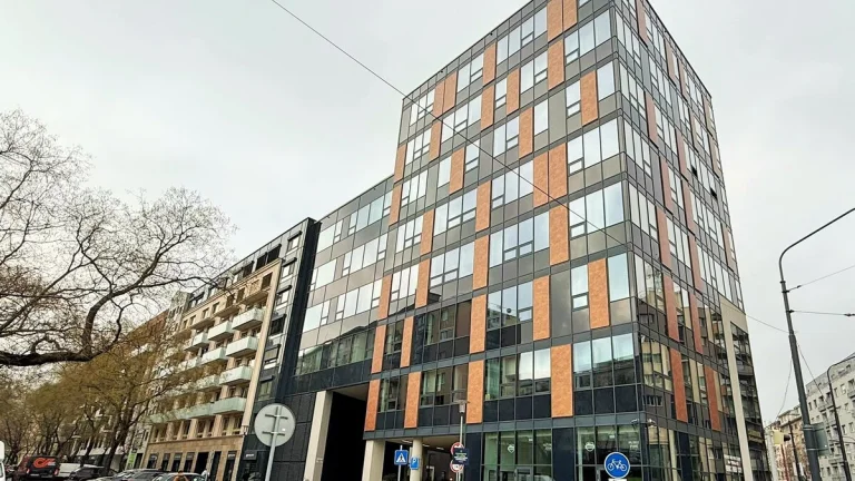 Steinerka - variabilné office priestory 2 083 m2