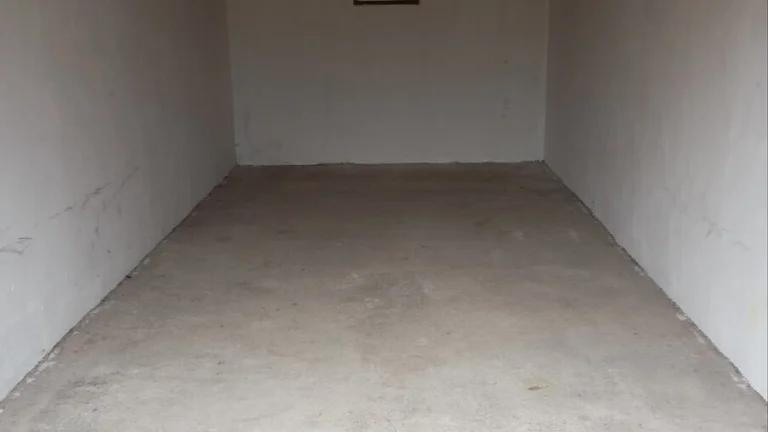 Prenajmem garáž pri Smrečine Uhlisko