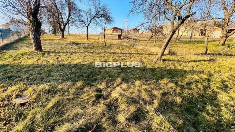 Na predaj pozemok 816 m², tichá lokalita Malá Čausa pri PD