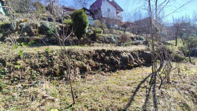 Pozemok v Dubnickom chotári vhodný na výstavbu chatky