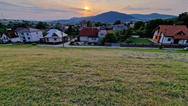 Bez maklérov predám úžasný pozemok v lokalite Dolná Tižina I