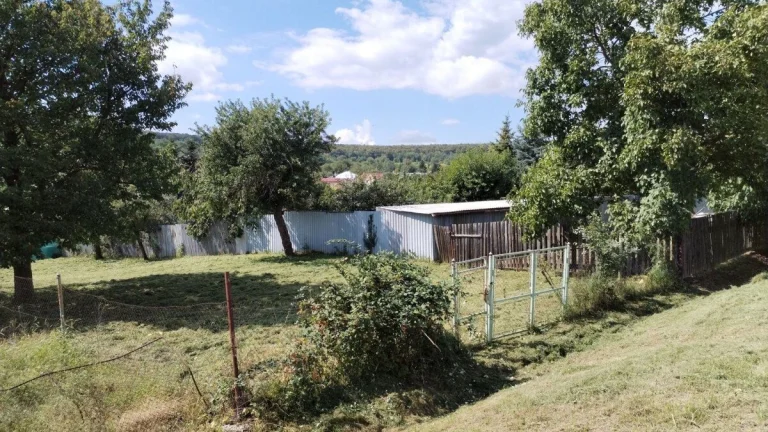 Bez maklérov predám slnečný pozemok v lokalite Košice ID 104