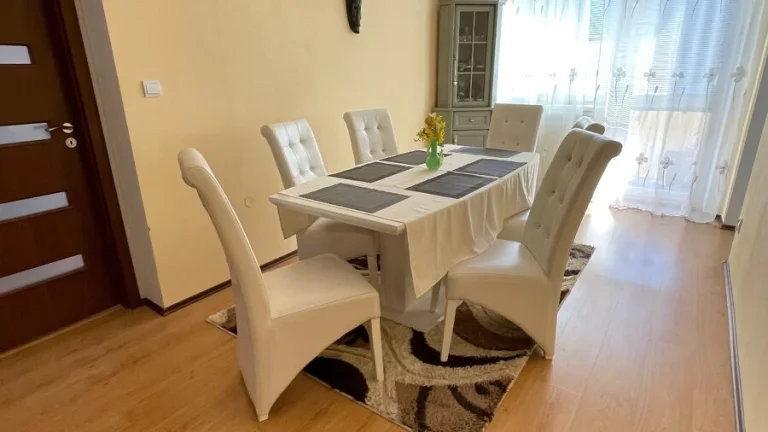 Na predaj veľkometrážny 3izbový byt s dvoma balkónmi Trenčín