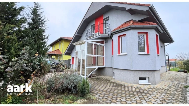AARK: Prenájom 4 izbového rodinného domu o výmere 170 m²