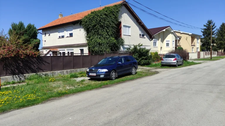 Predám veľký rodinný dom v obci Dolný Ohaj