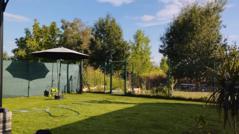 Novostavbu 4 izbový dom v dvojdome v obci Miloslavov AD