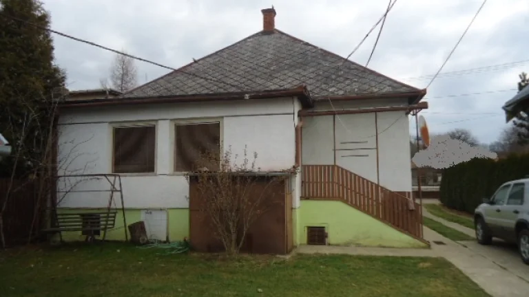 Rodinný dom s veľkým pozemkom 4329 m2, Levice-Kalinčiakovo