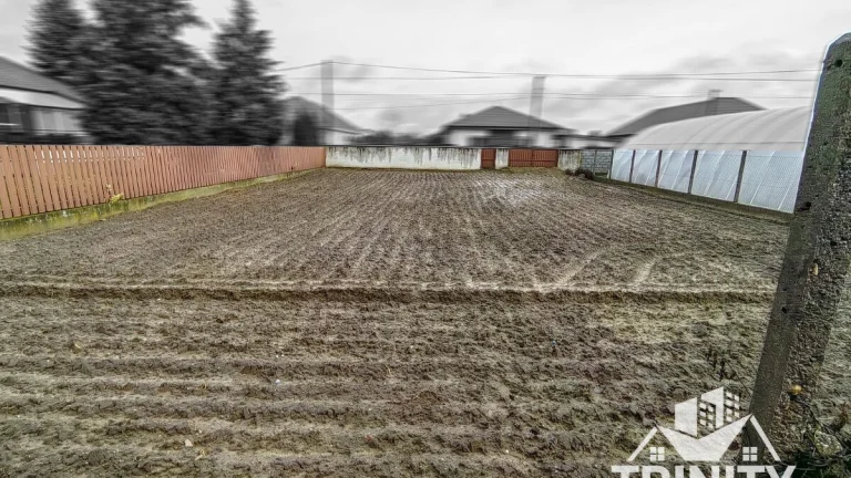 Na predaj stavebný pozemok v centre mesta Nesvady