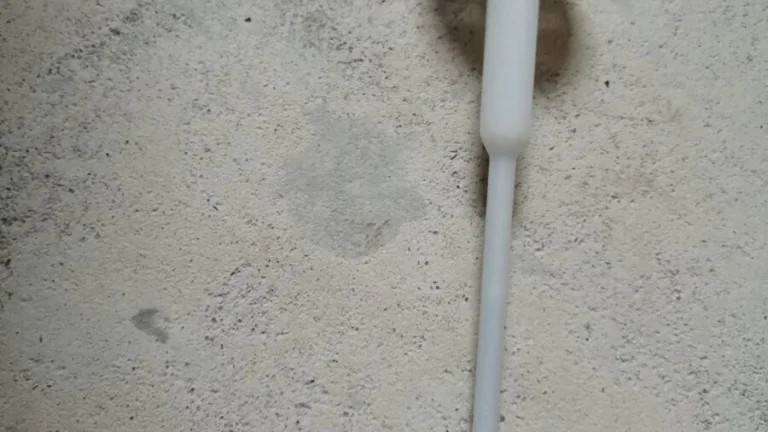 Predám kotvacie hmoždinky na polystyrén 235cm