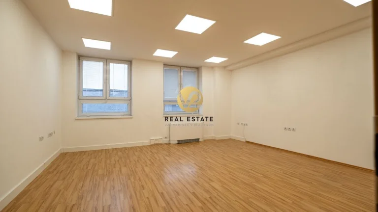 NA PRENÁJOM – Kancelárske/administratívne priestory, Nitra-C