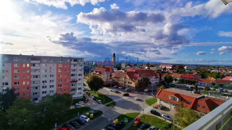 Mestská panoráma, ako na dlani. 3.izbový veľkometrážny byt.