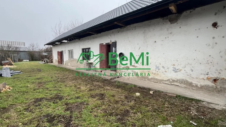 Predaj rodinný dom s pozemkom LEVICE (074-12-MIJK)