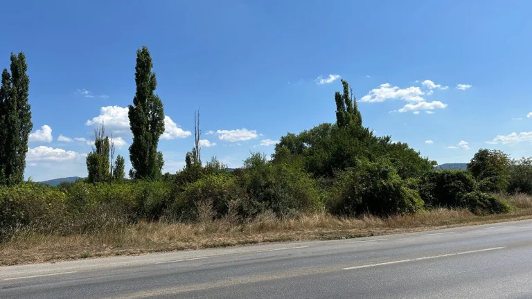 Piešťany -komerčný pozemok o výmere 2363 m2+ 108m2, rovinatý