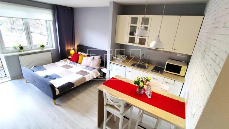 Apartmán v TICHEJ lokalite s výbornou dostuposťou...