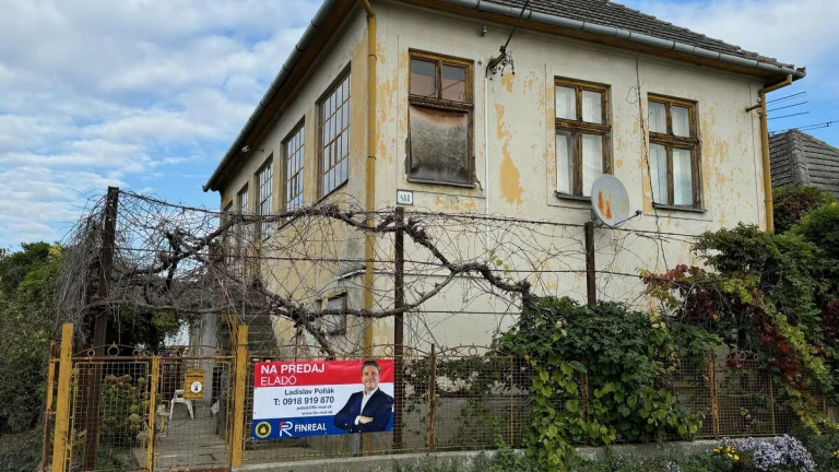 FINREAL s.r.o. Vám ponúka na PREDAJ rodinný dom v Komoči