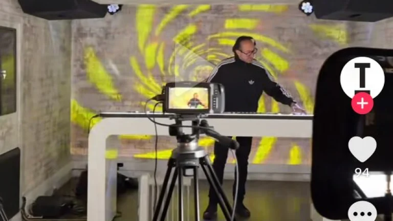 Priestor na DJ room