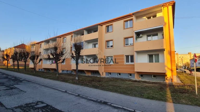 SLOVREAL - predaj 2,5 izbový byt Žiar nad Hronom, 59 m2