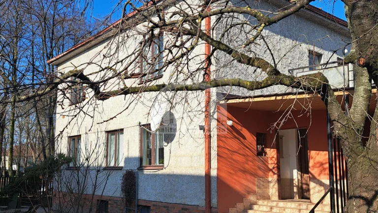 Dvojpodlažný rodinný dom v lukratívnej lokalite Michaloviec