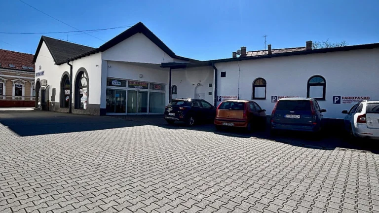 Prenájom obchodného priestoru so skladom a parkoviskom