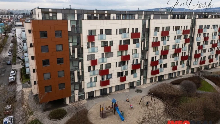 PRENÁJOM: Penthouse, 4 izb. byt,TERASA, Šafránová záhrada