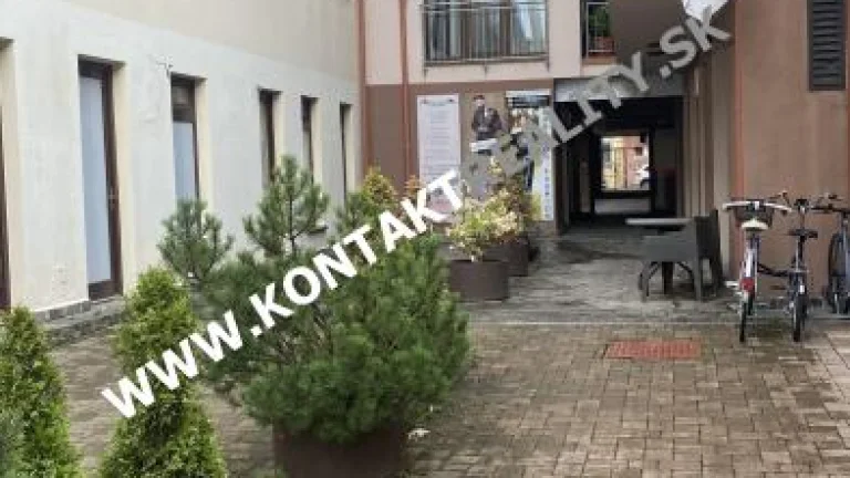 Obchodné priestory pasáž Valentína, Hlavná, Staré mesto