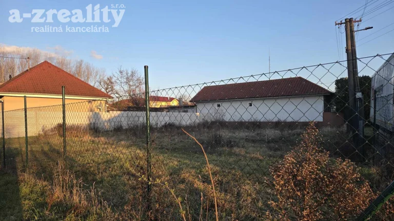 Ponúkame na predaj pozemok v Nedede