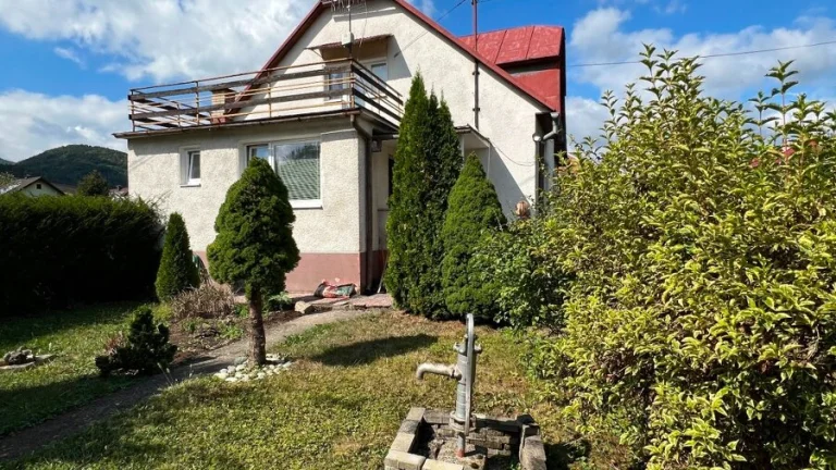 Rodinný dom s hospodárskou budovou - DOHŇANY