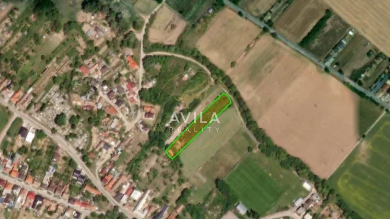 NA PREDAJ: zaujímavá a priestranná záhrada 3384m2 - Suchá na