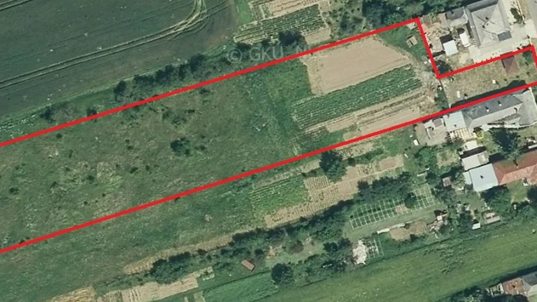 Pozemok v obci Lastovce – 5635 m², vhodný na výstavbu