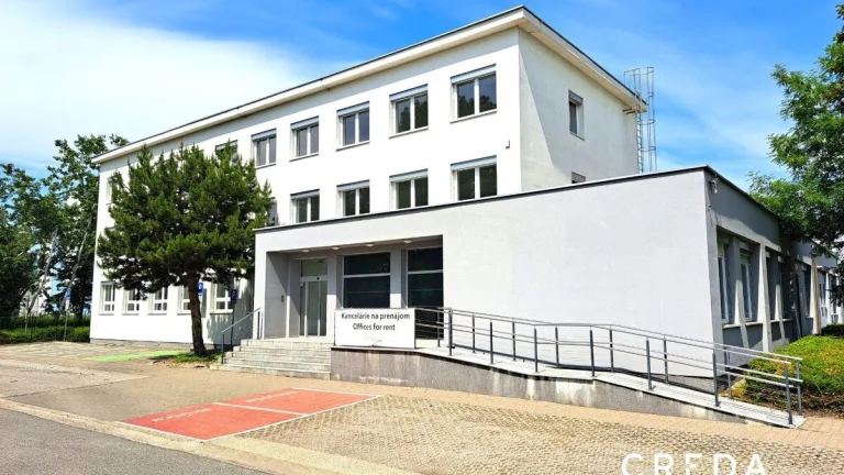 CREDA | prenájom 630 m2 budova, Bratislava - Nové Mesto