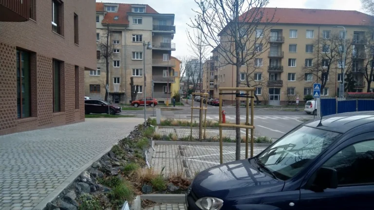 Vonkajšie parkovacie miesta v Zwirn 1