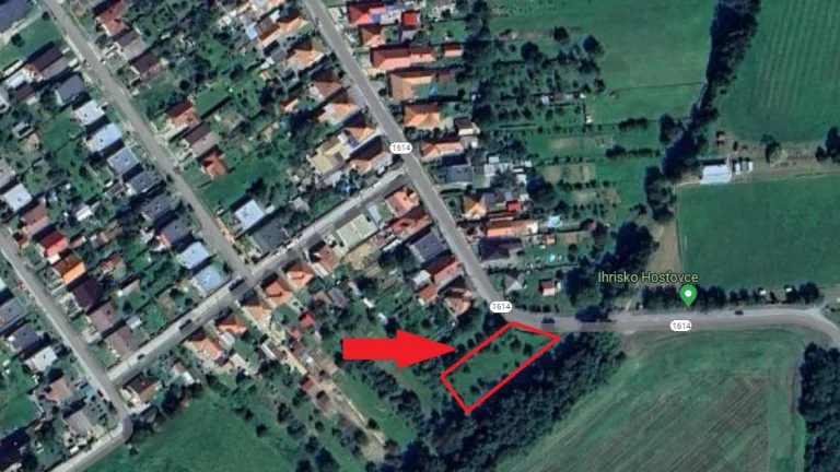 PREDAJ - STAVEBNÝ POZEMOK - HOSŤOVCE