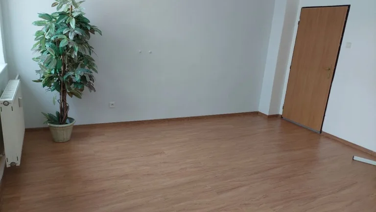 kancelárie, obchodné priestory