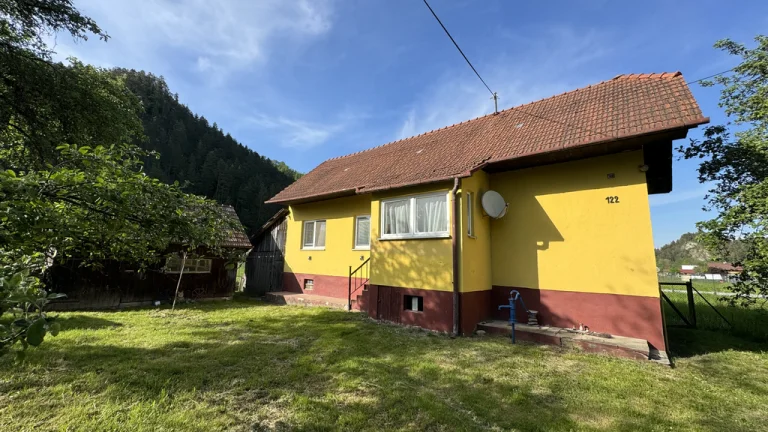 Predáme starší dom s veľkým pozemkom, Žilina - Poluvsie