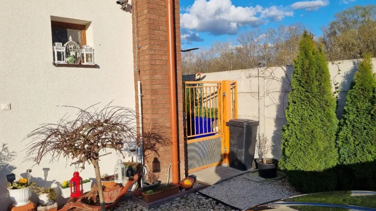 Domček v radovej zástavbe