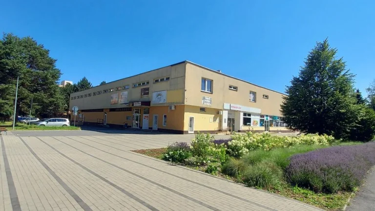 Obchodné/komerčné priestory - Zápotôčky, Prievidza
